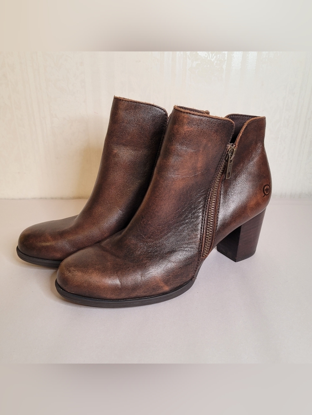 Born Brown Leather Booties 7.5 - Picture 5 of 10